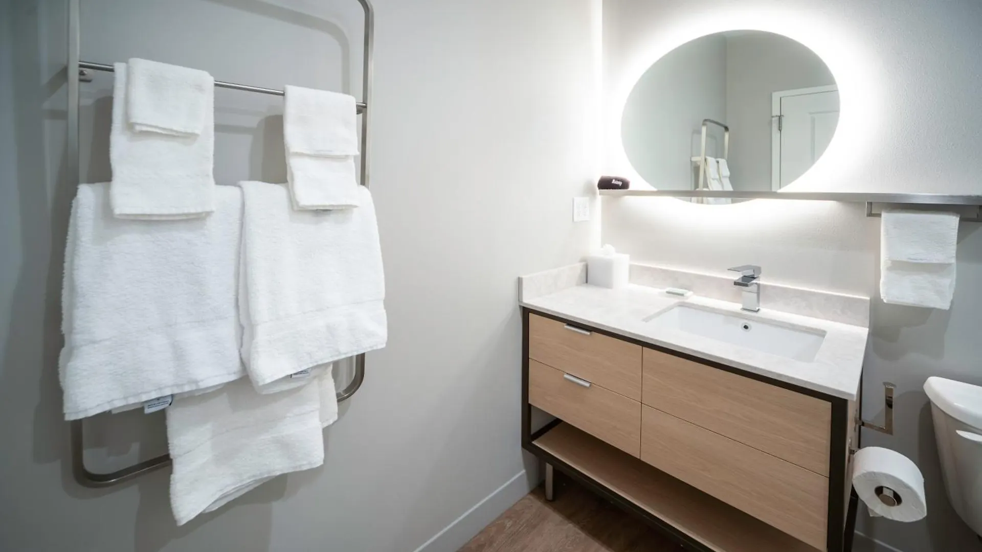 Towneplace Suites By Marriott Louisville Downtown Hotel